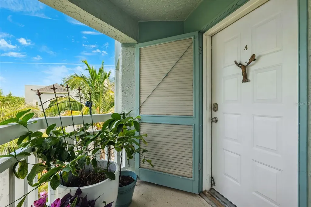 380 8th Avenue N Tierra Verde FL 33715