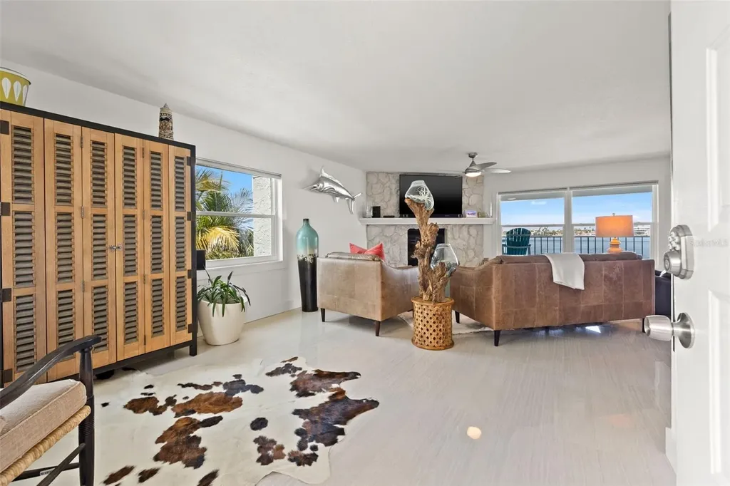 380 8th Avenue N Tierra Verde FL 33715
