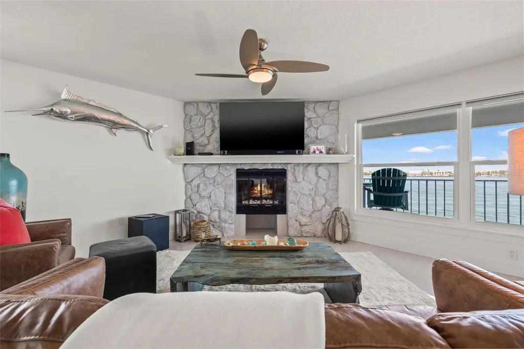 380 8th Avenue N Tierra Verde FL 33715
