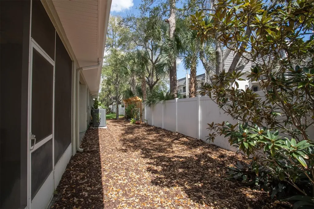 9719 Taylor Rose Lane Seminole FL 33777