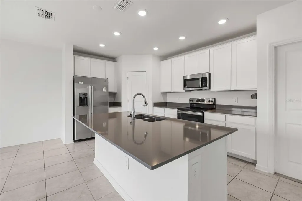 942 Jackson Avenue Davenport FL 33837