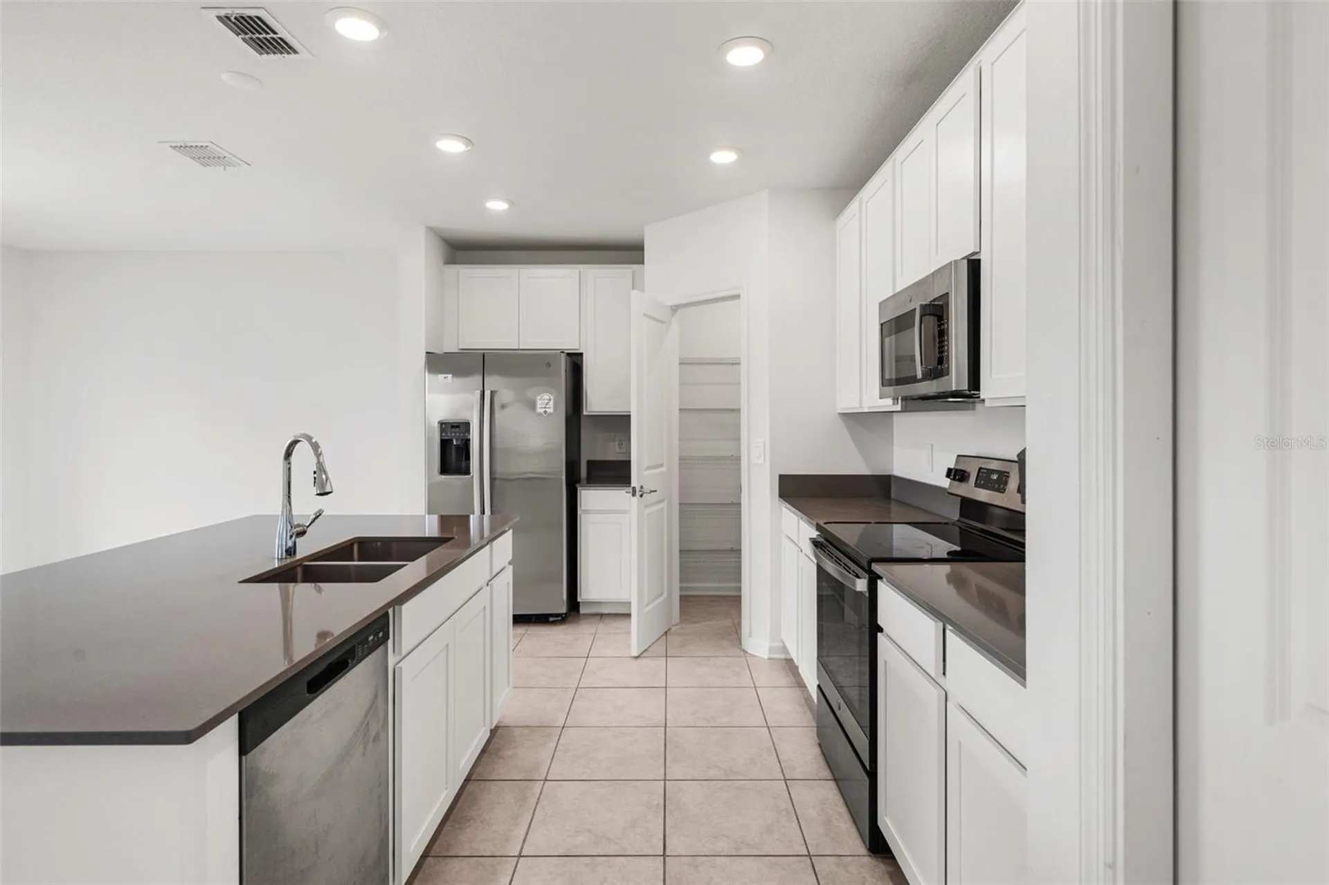 942 Jackson Avenue Davenport FL 33837