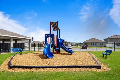 942 Jackson Avenue Davenport FL 33837
