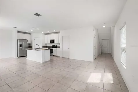 942 Jackson Avenue Davenport FL 33837
