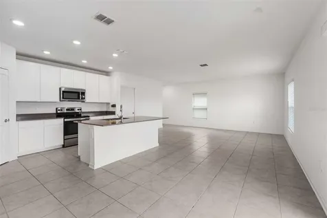 942 Jackson Avenue Davenport FL 33837