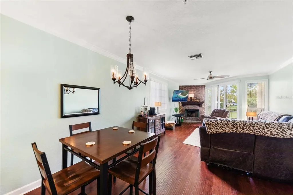 108 Brent Circle Oldsmar FL 34677