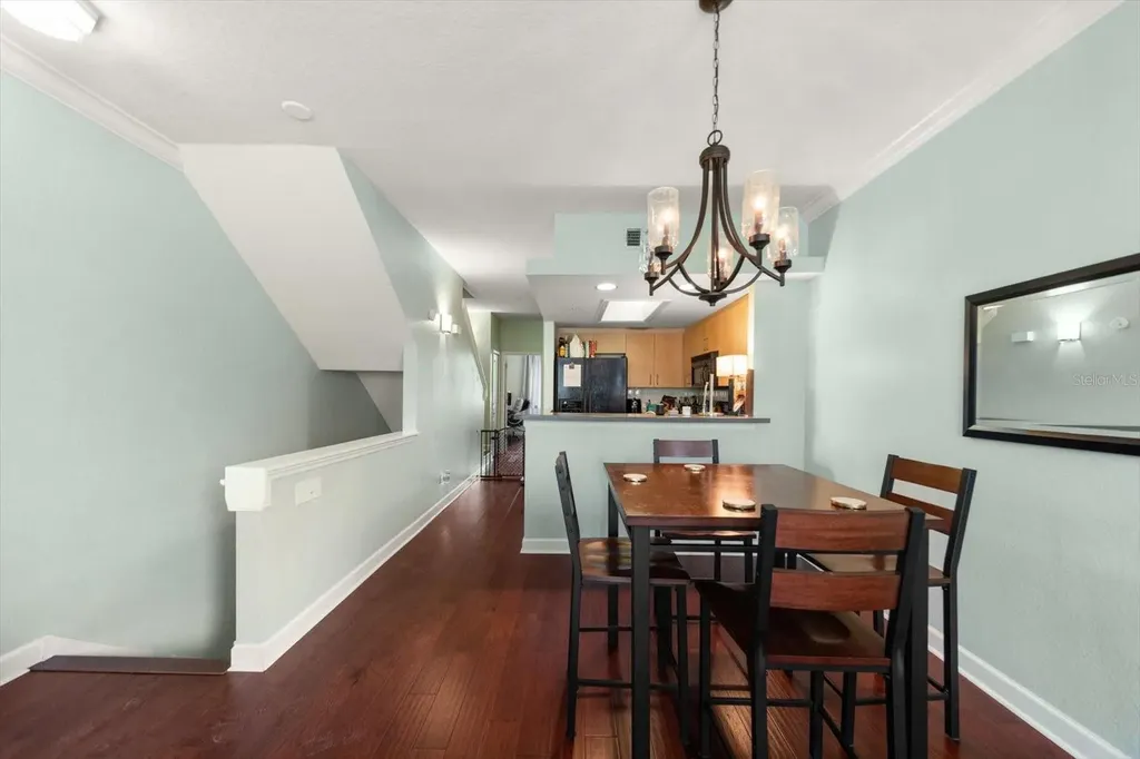 108 Brent Circle Oldsmar FL 34677