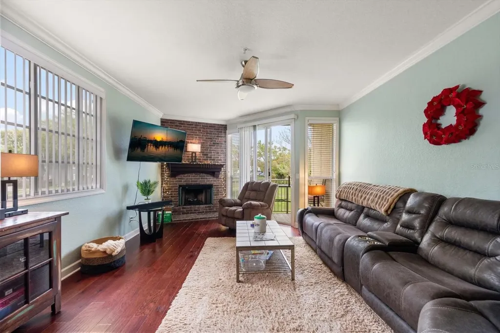 108 Brent Circle Oldsmar FL 34677