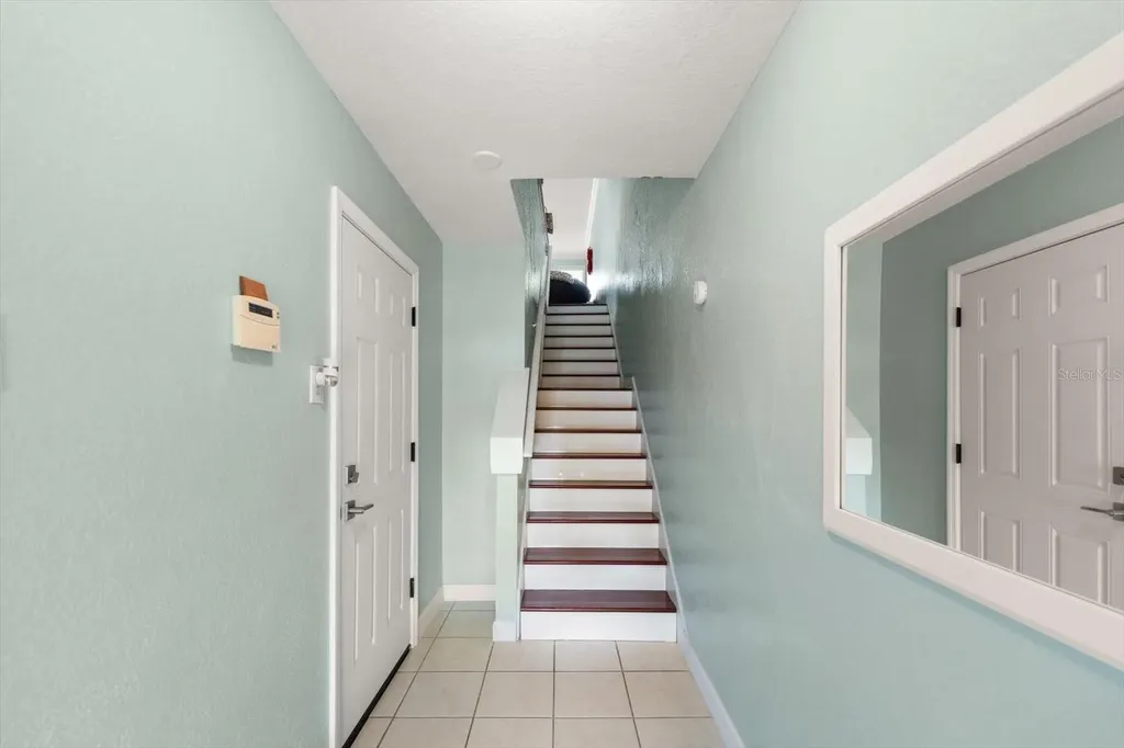 108 Brent Circle Oldsmar FL 34677