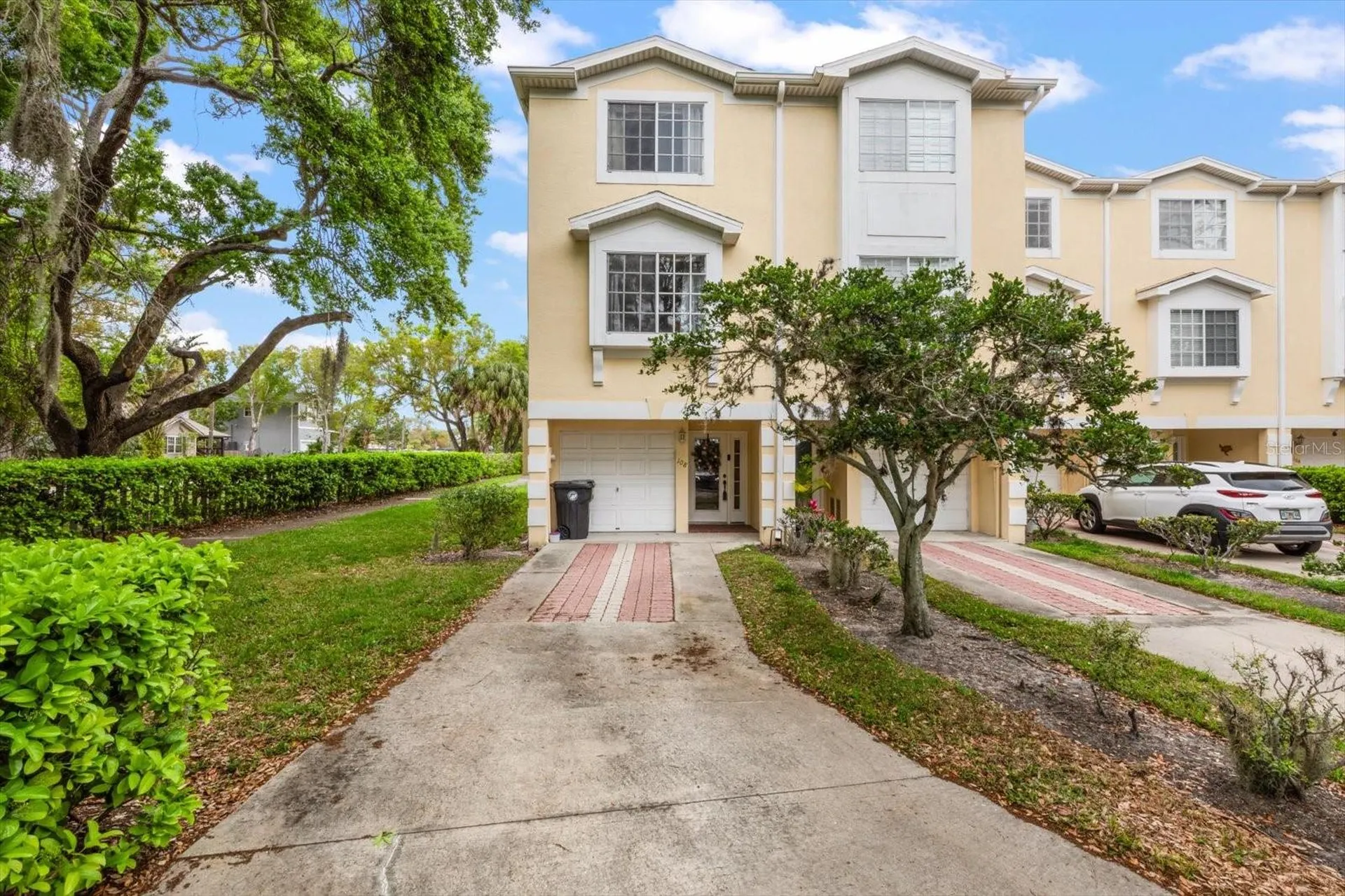 108 Brent Circle Oldsmar FL 34677