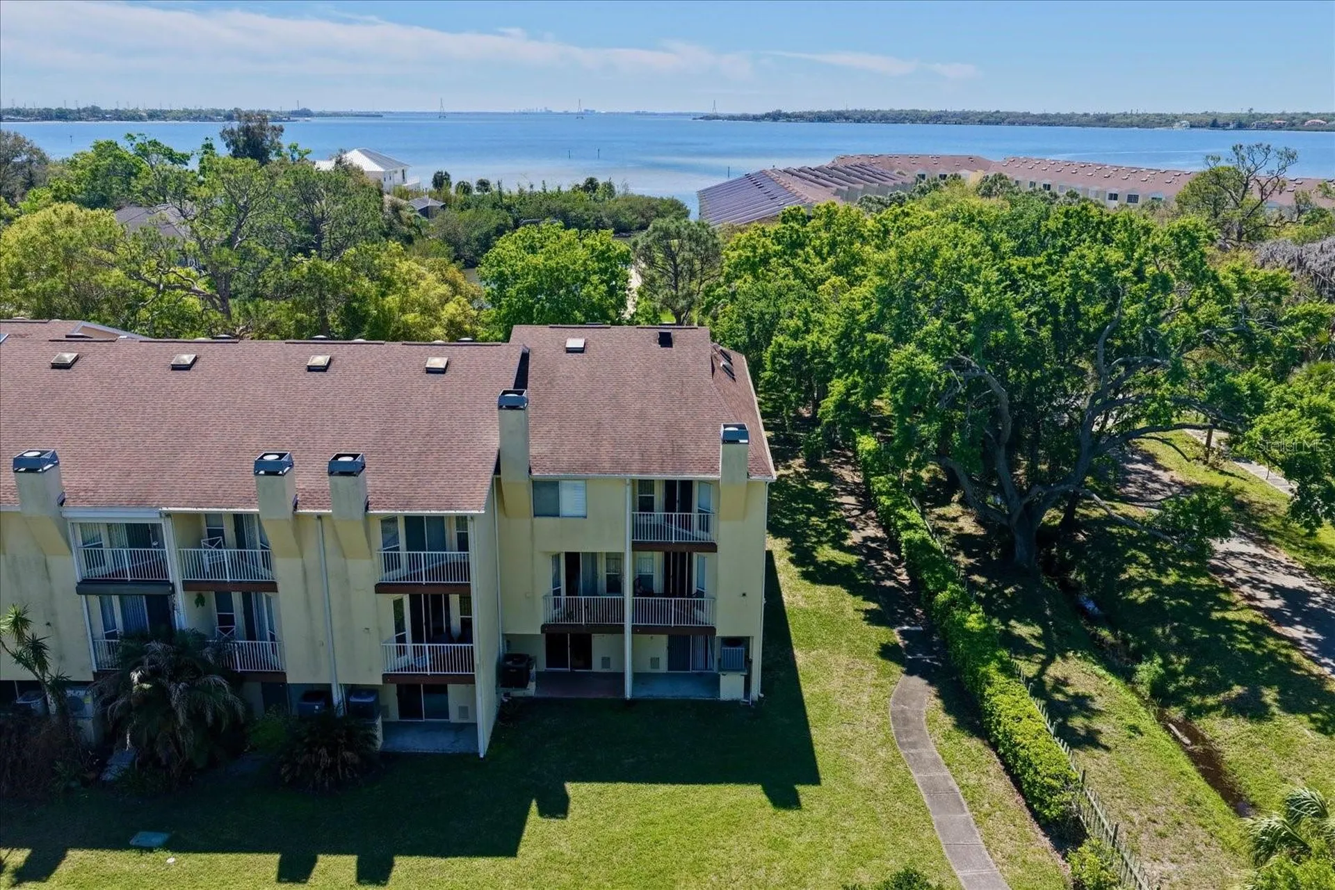 108 Brent Circle Oldsmar FL 34677