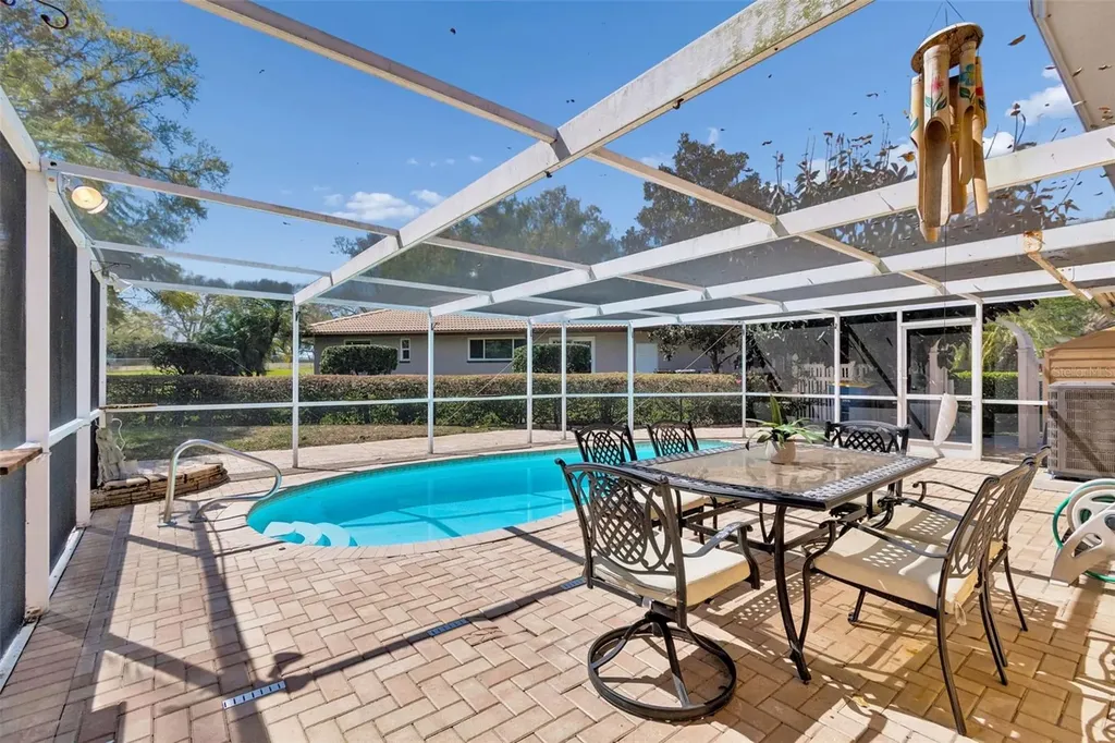 1807 Oak Forest Drive S Clearwater FL 33759