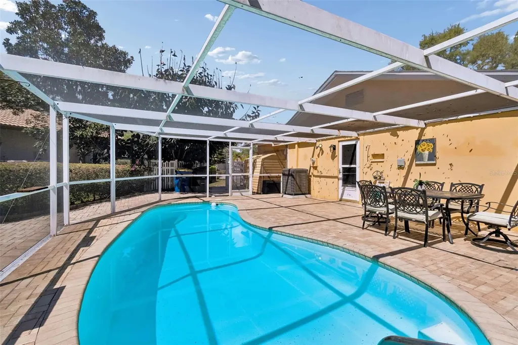 1807 Oak Forest Drive S Clearwater FL 33759