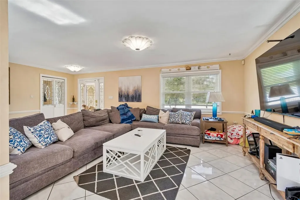 1807 Oak Forest Drive S Clearwater FL 33759