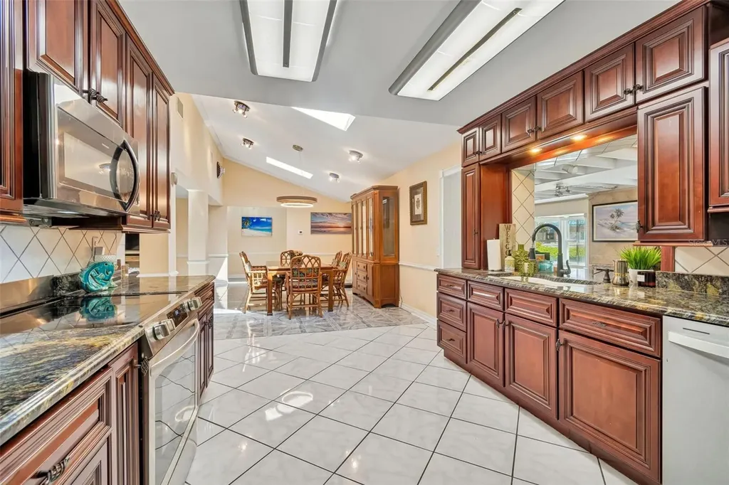 1807 Oak Forest Drive S Clearwater FL 33759