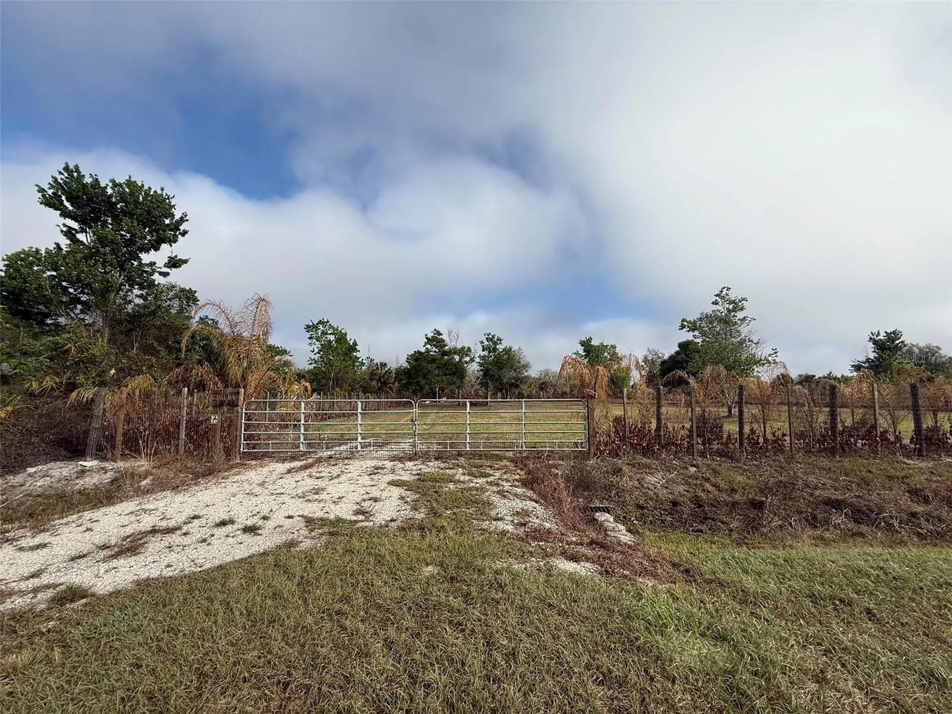 17231 NW 268th Street Okeechobee FL 34972