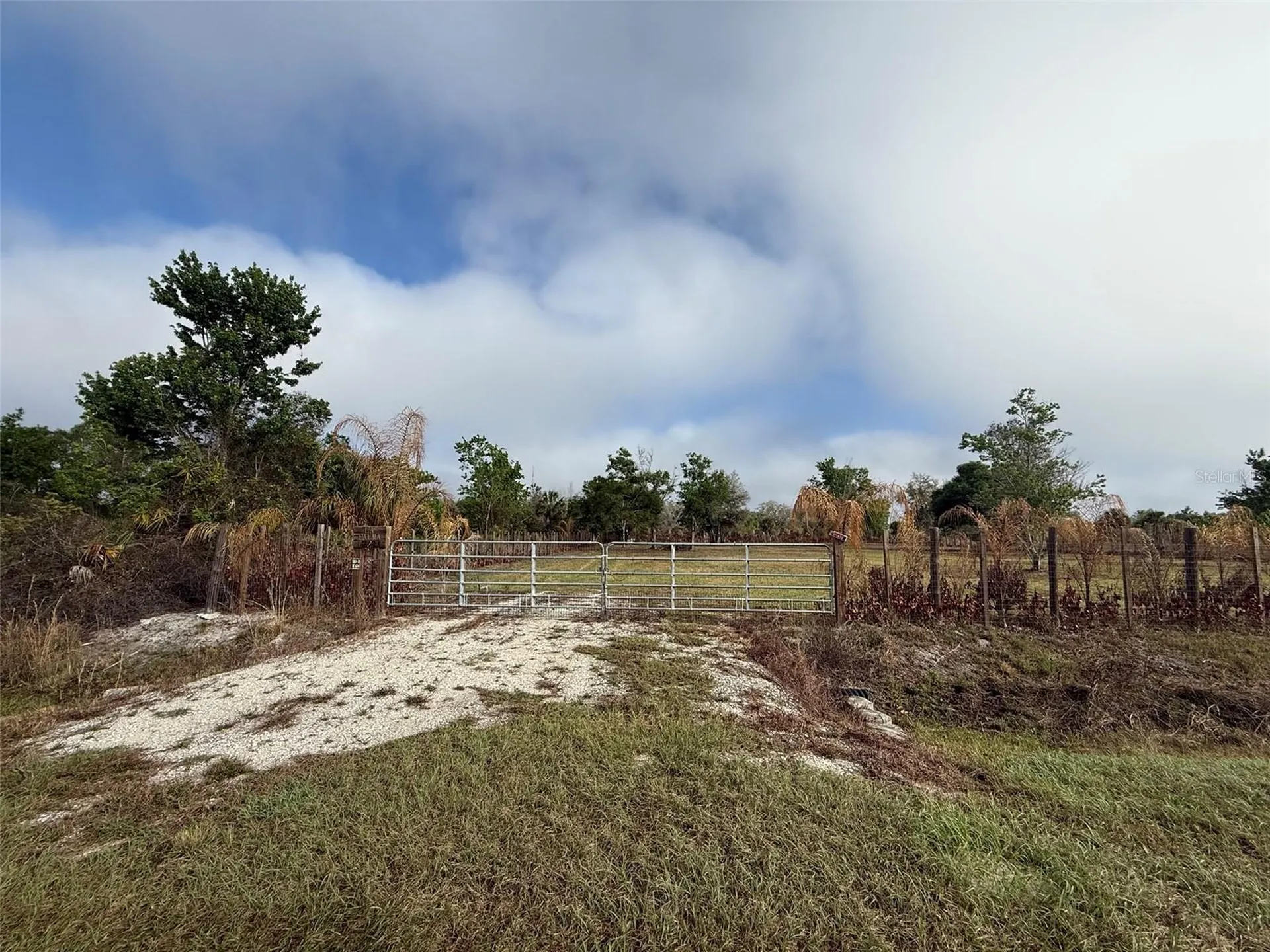 17231 NW 268th Street Okeechobee FL 34972