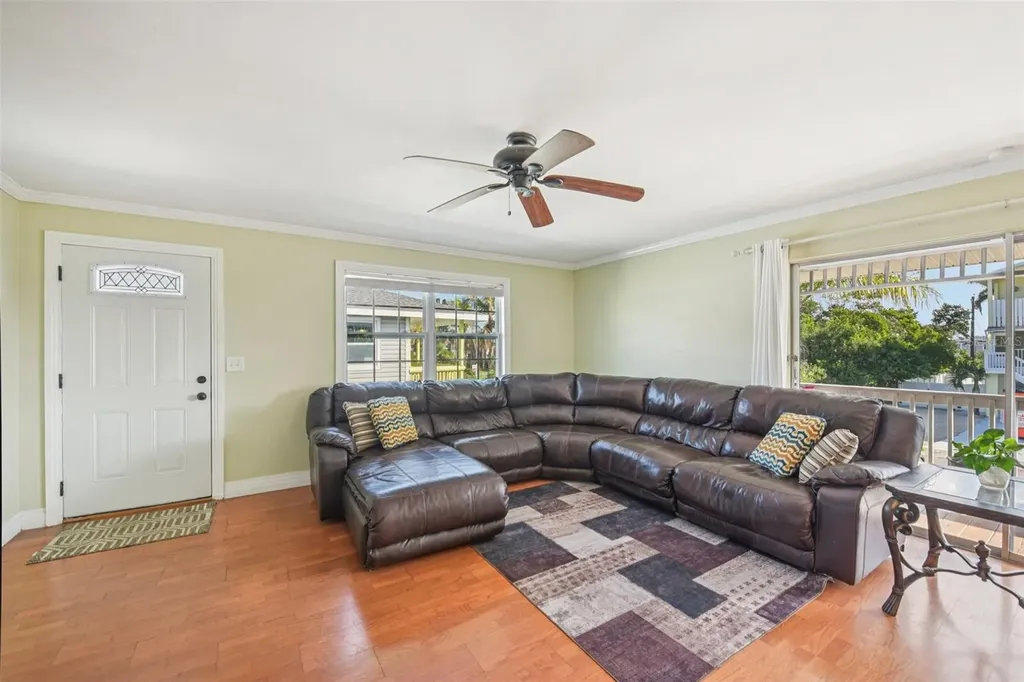 2908 Avenue C Holmes Beach FL 34217