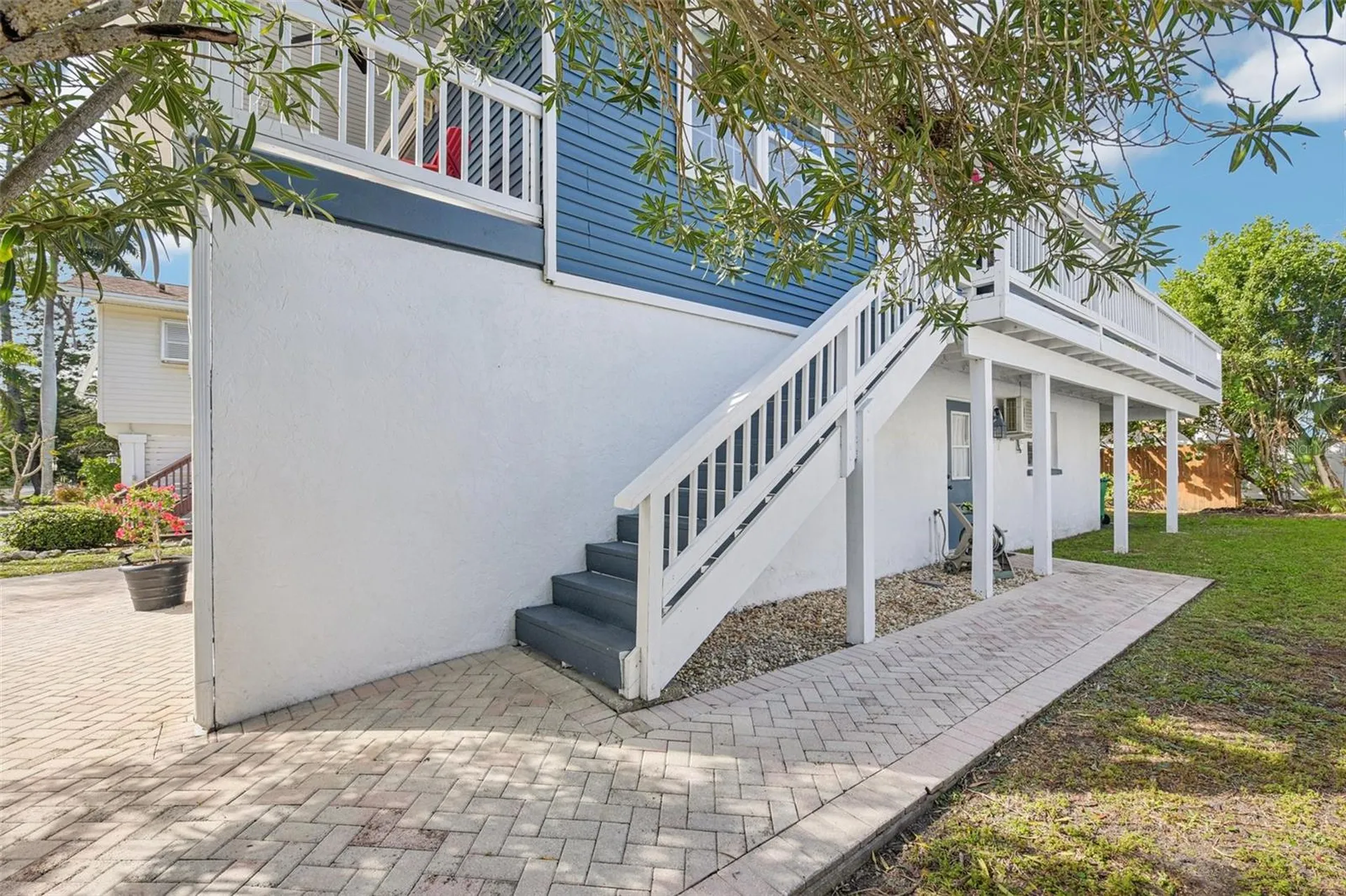 2908 Avenue C Holmes Beach FL 34217