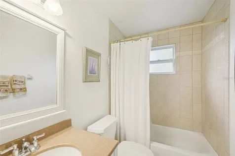 2908 Avenue C Holmes Beach FL 34217