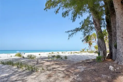 2908 Avenue C Holmes Beach FL 34217