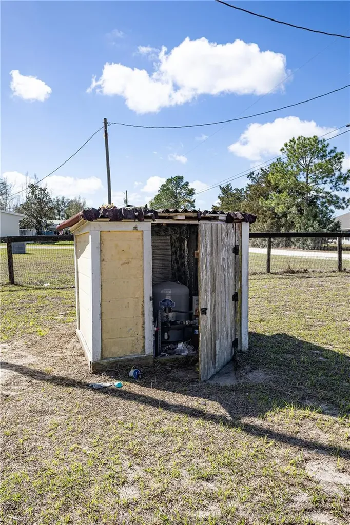 16649 SE 23rd Avenue Summerfield FL 34491