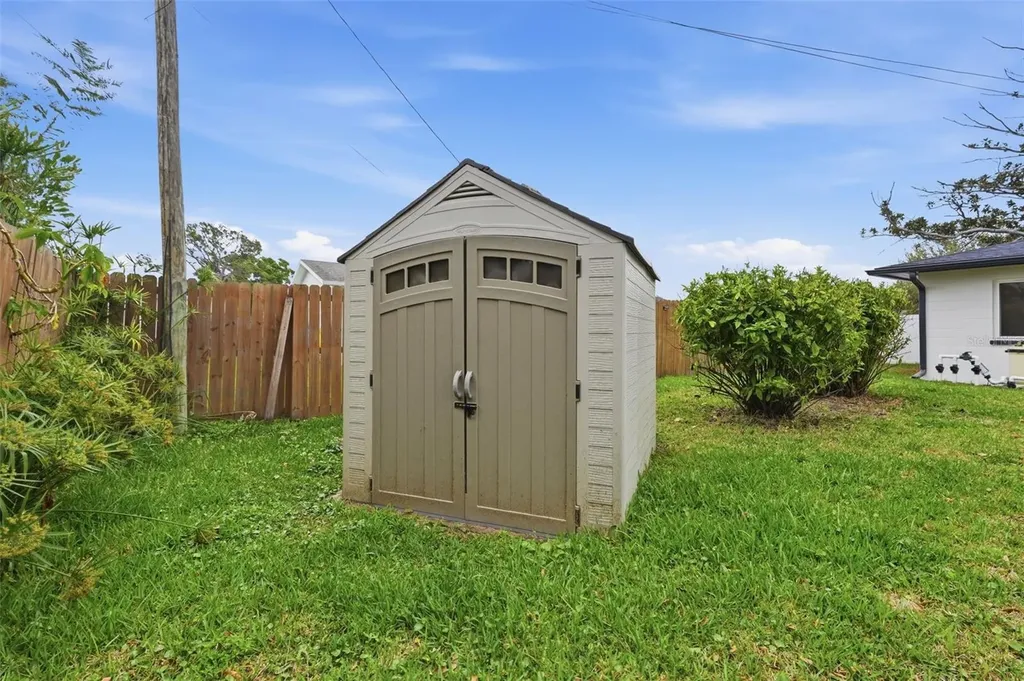 5347 30th Avenue N St Petersburg FL 33710