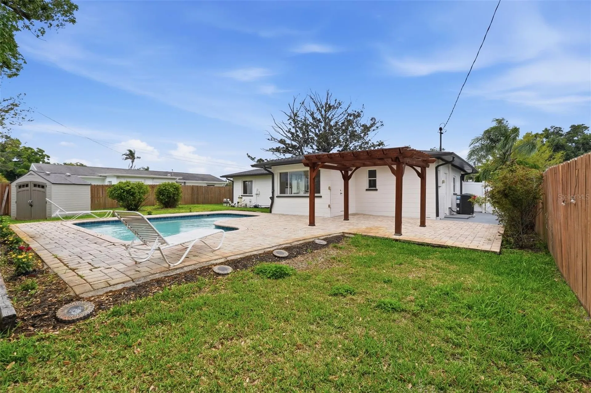 5347 30th Avenue N St Petersburg FL 33710