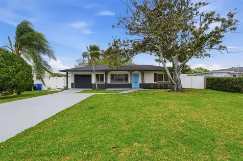 5347 30th Avenue N St Petersburg FL 33710