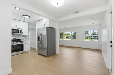 5347 30th Avenue N St Petersburg FL 33710