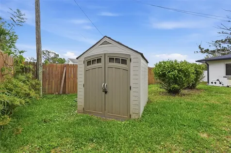 5347 30th Avenue N St Petersburg FL 33710
