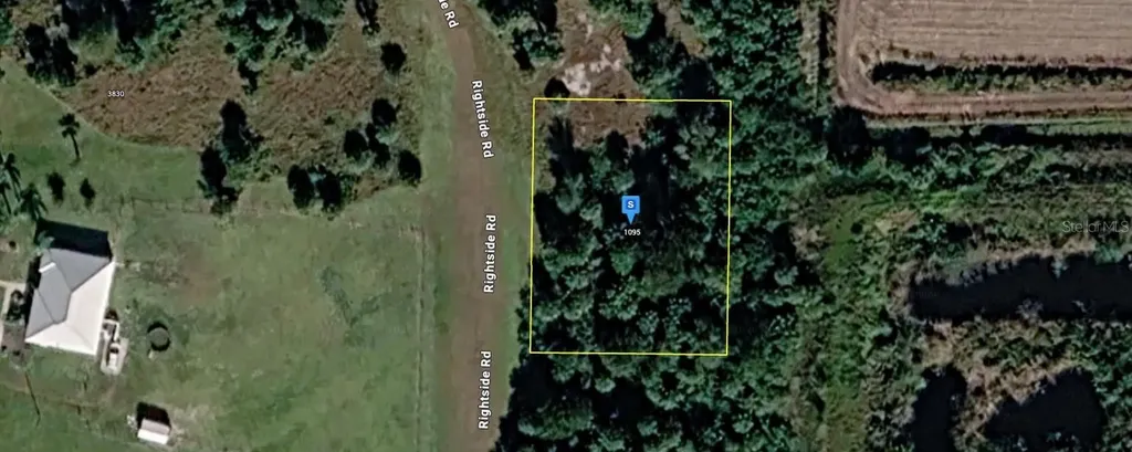 1095 Right Side Road Moore Haven FL 33471