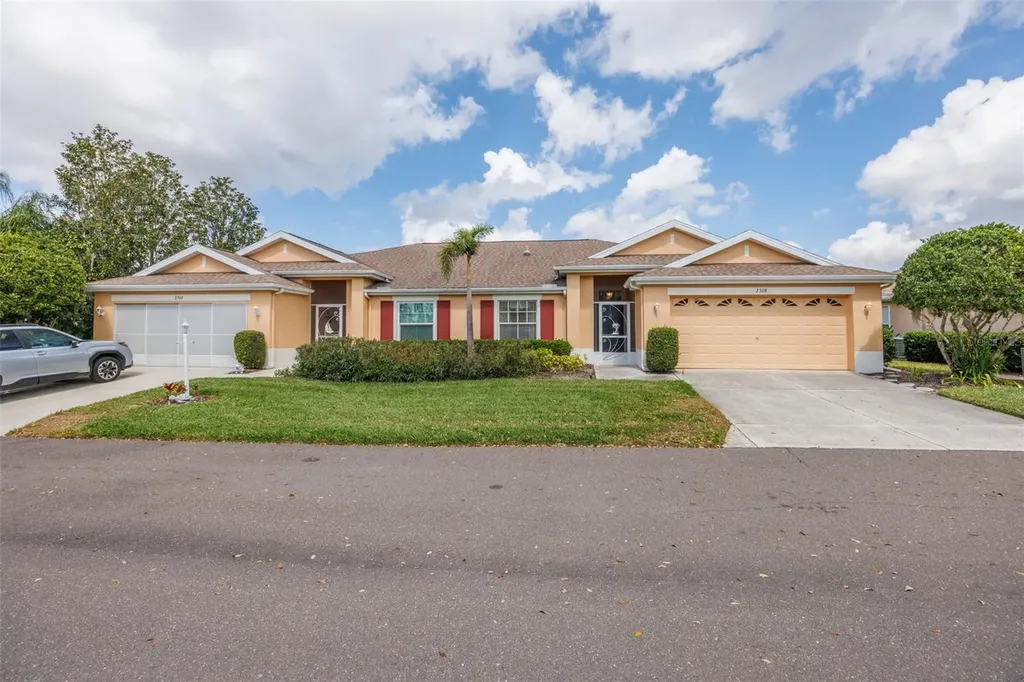2308 Brookfield Greens Circle Sun City Center FL 33573