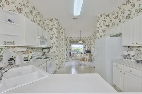 2308 Brookfield Greens Circle Sun City Center FL 33573
