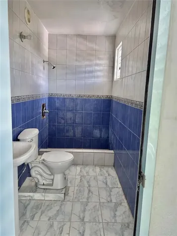151 Avenue Manuel Fernández Juncos Toa Alta PR 00953