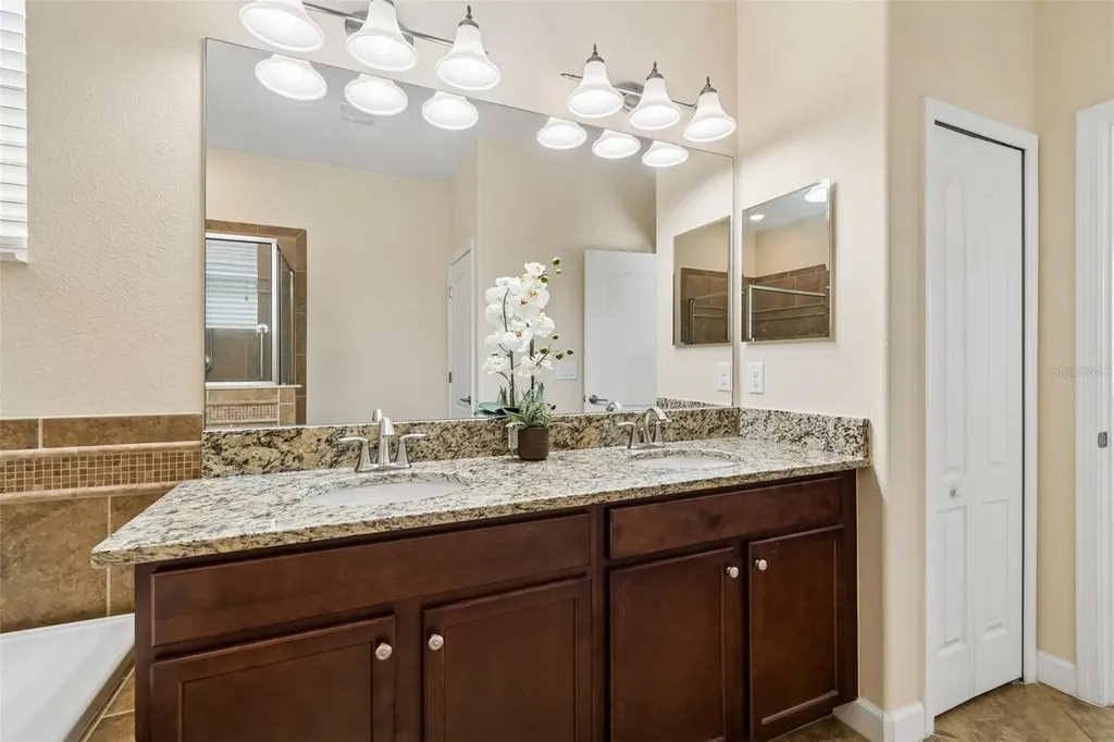 920 Peregrine Hill Place Ruskin FL 33570