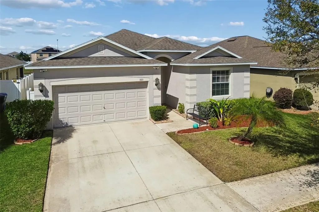 920 Peregrine Hill Place Ruskin FL 33570