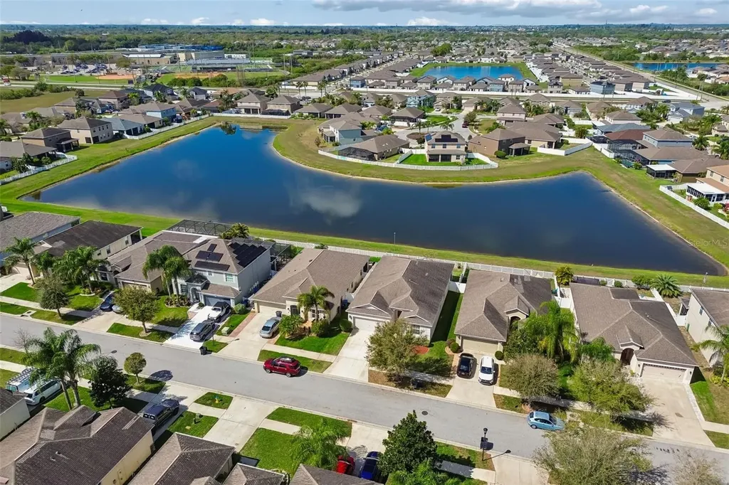 920 Peregrine Hill Place Ruskin FL 33570