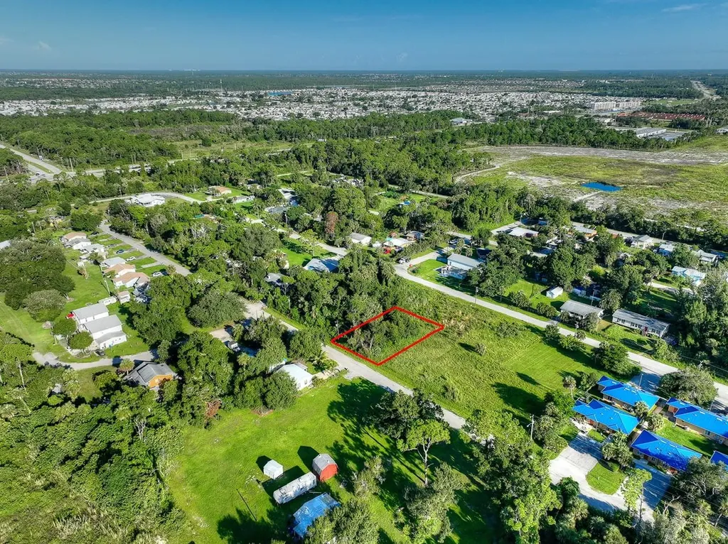458 Capitol Street North Fort Myers FL 33903