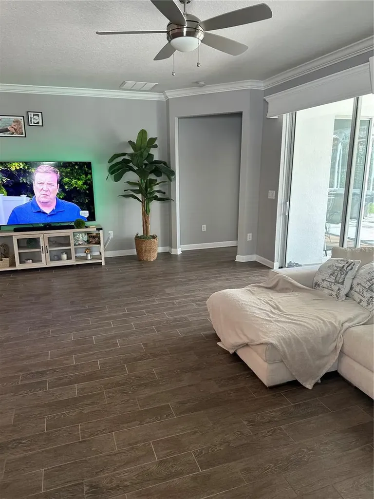 1424 Clubman Drive Davenport FL 33896