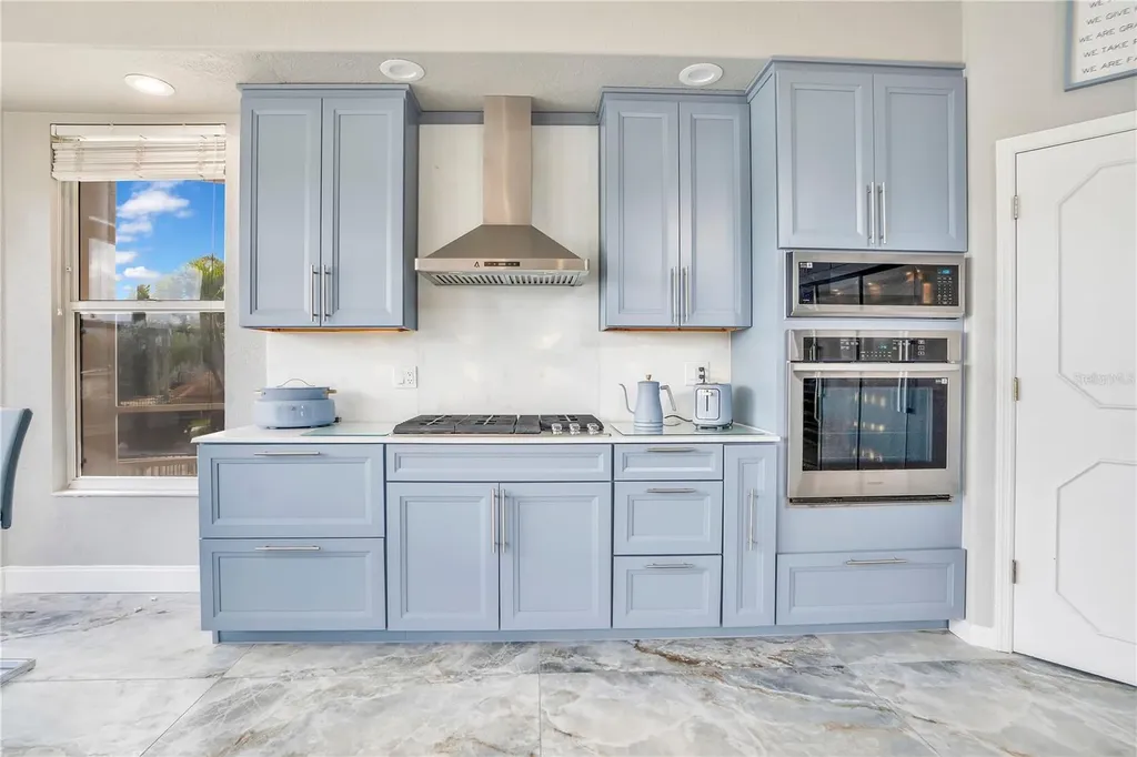 934 Symphony Isles Boulevard Apollo Beach FL 33572