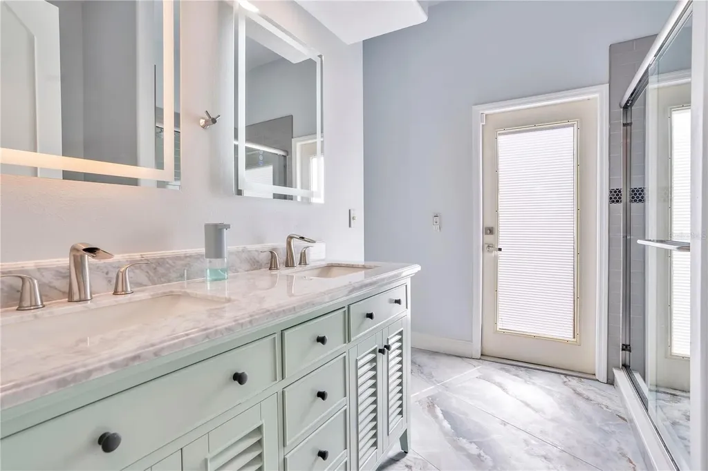 934 Symphony Isles Boulevard Apollo Beach FL 33572