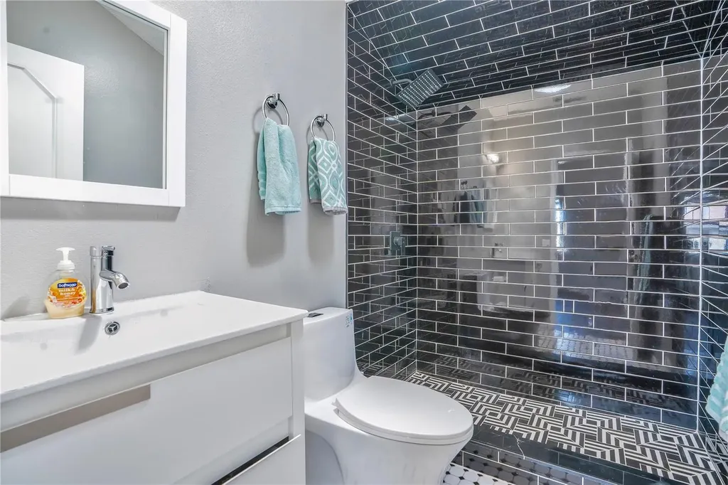 934 Symphony Isles Boulevard Apollo Beach FL 33572