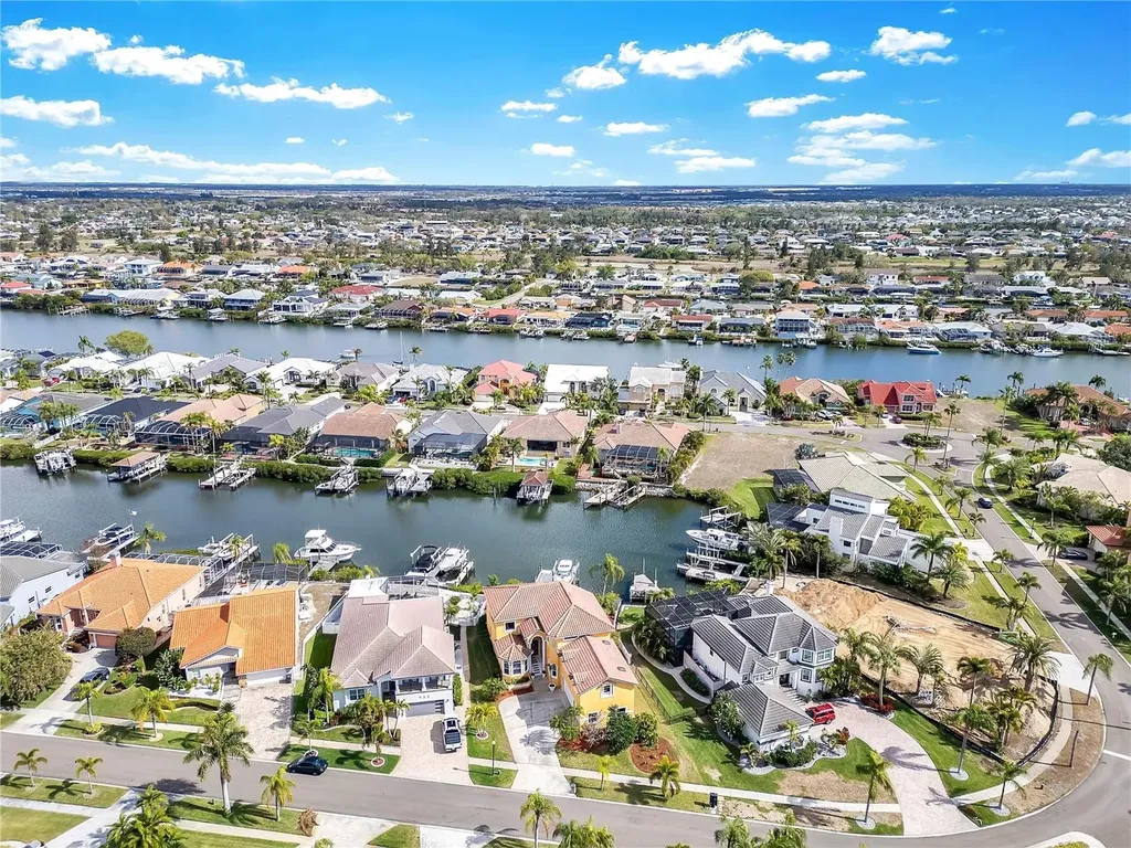 934 Symphony Isles Boulevard Apollo Beach FL 33572