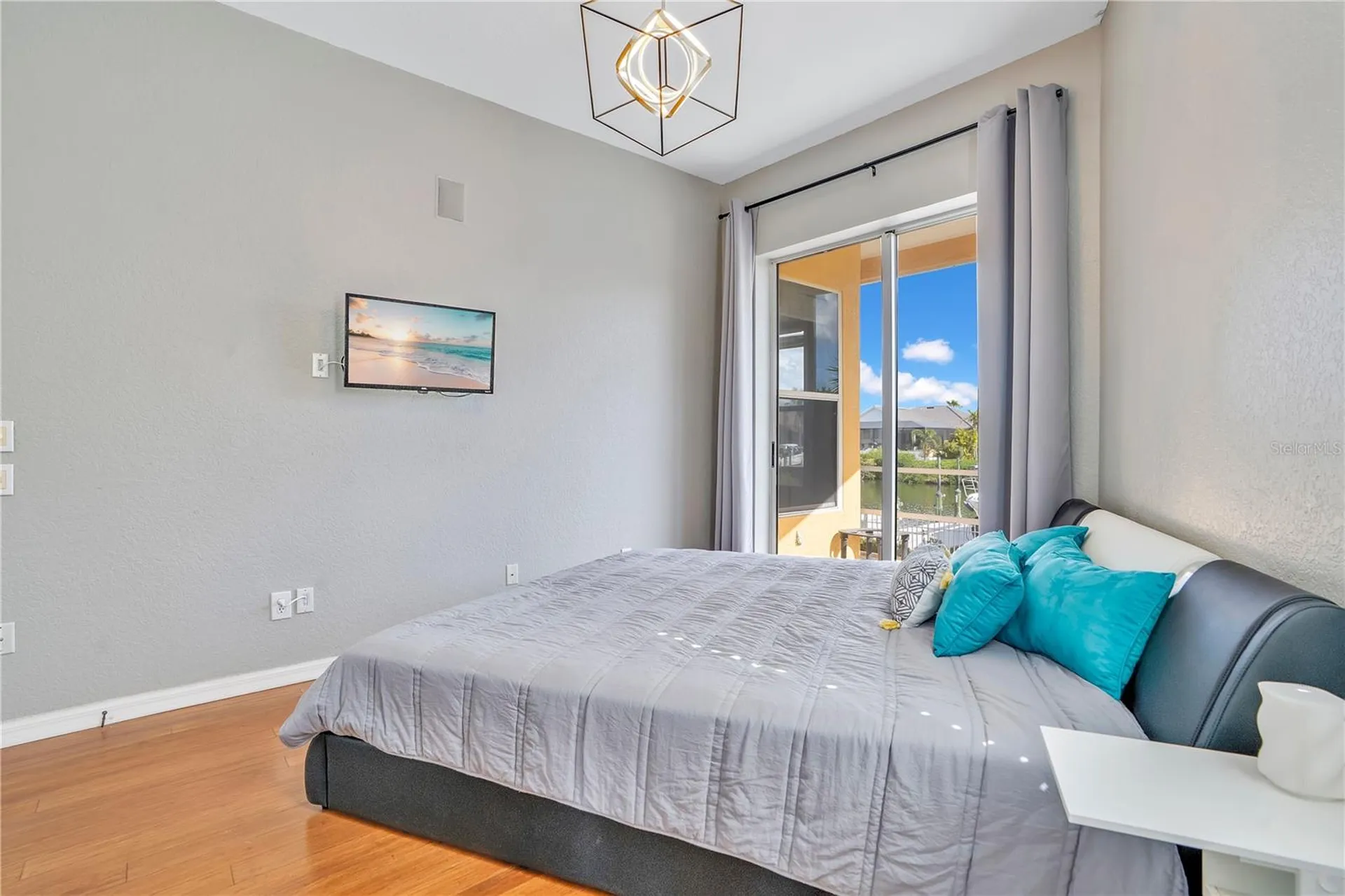 934 Symphony Isles Boulevard Apollo Beach FL 33572