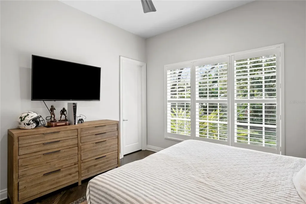 16204 Sierra De Avila Tampa FL 33613