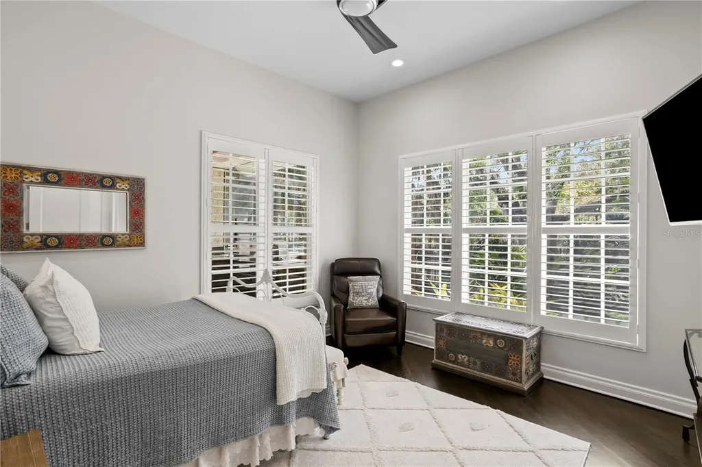 16204 Sierra De Avila Tampa FL 33613