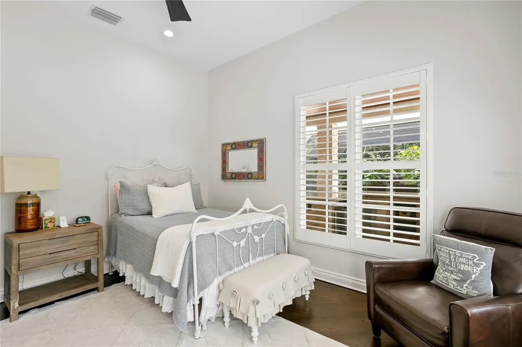 16204 Sierra De Avila Tampa FL 33613