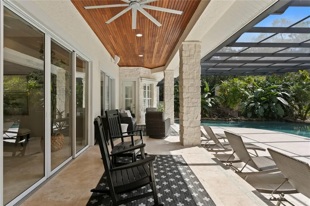 16204 Sierra De Avila Tampa FL 33613