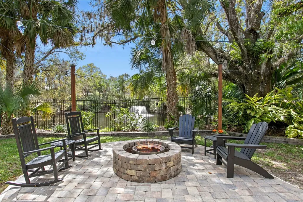 16204 Sierra De Avila Tampa FL 33613